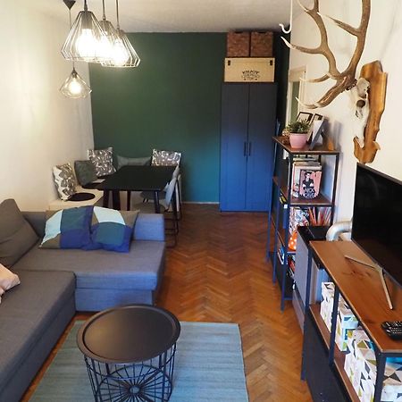 Cozy Apartment Near Tram Station Zagreb Bagian luar foto